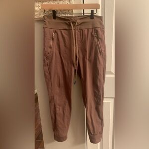 Swiss Alps Performance Jogger Stretchy Zip Pockets Activewear Brown -  Sz Med